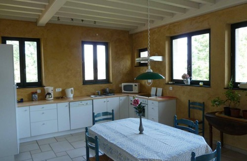 Saint-Haon-le-Vieux Cottage | Spacious cottage with fireplace and pets welcome