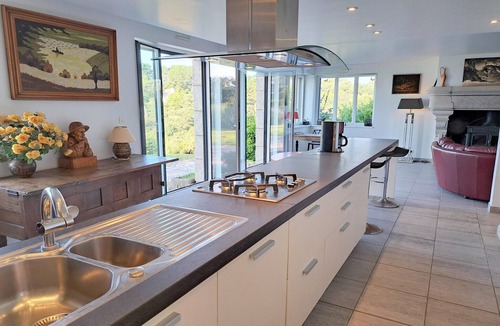 Kerherou House | Spacious Coastal Villa near Rospico Beach