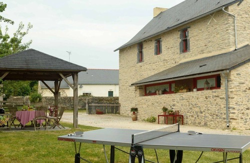 Pannece Cottage | Spacious Country House with Private Pool and Enclosed Garden