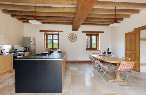 Preaux House | Spacious Country House with Private Terrace, Shared Garden, and Wi-Fi