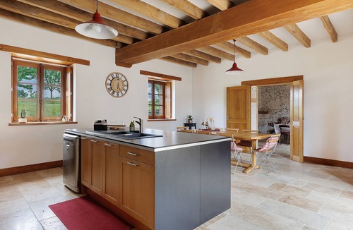 Preaux House | Spacious Country House with Private Terrace, Shared Garden, and Wi-Fi