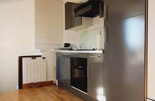 La Ferte-sous-Jouarre Apartment | Spacious, cozy duplex | Sleeps 5 | Near Disneyland Paris