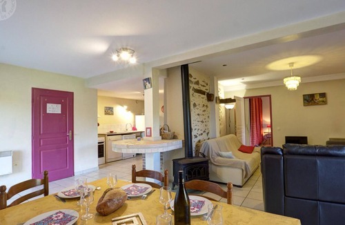 La Terrasse-sur-Dorlay Cottage | Spacious gîte with 2 bedrooms and parking near Pilat Park
