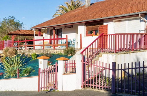 Saint-Pee-sur-Nivelle House | Spacious House with Barbecue, Shared Terrace & Wi-Fi in Saint-Pée-sur-Nivelle