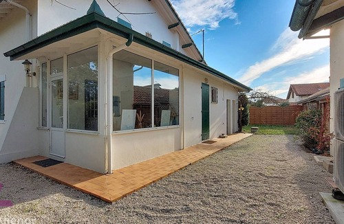 Vieux-Boucau-les-Bains Villa | Spacious villa in Vieux-Boucau, 5 bedrooms, parking, pets allowed