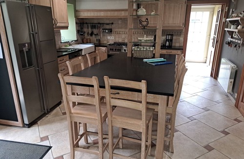 Espalem House | Spacious gite for 12 in Espalem in the Auvergne, well-equipped with swimming pool, close to the A75 motorway.
