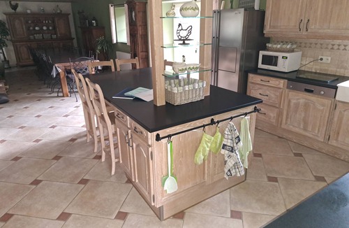 Espalem House | Spacious gite for 12 in Espalem in the Auvergne, well-equipped with swimming pool, close to the A75 motorway.