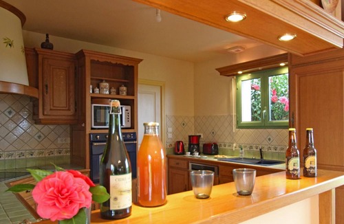Sainte-Marie-du-Mont Cottage | Spacious house with garden near Utah Beach