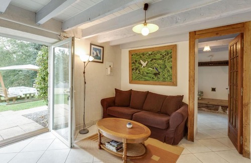 Querrien House | Spacious Holiday Home With Garden in Querrien France