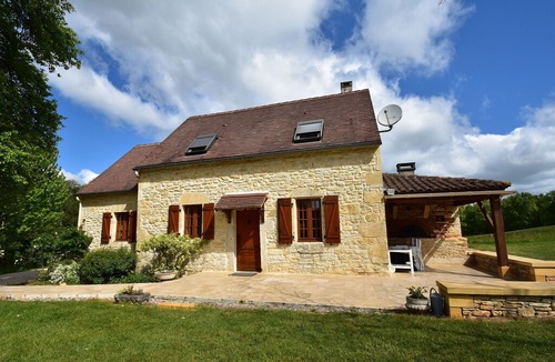 Uzech House | Spacious Holiday Home with Private Swimming Pool in Uzech