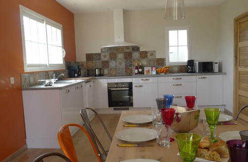 Verzeille Cottage | Spacious house, billiards, table soccer, heated pool, 15mn from Carcassonne.