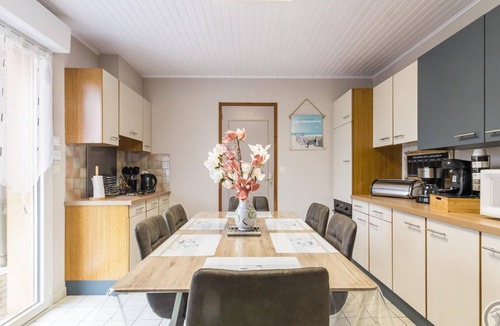 La Haye-du-Puits Cottage | Spacious house in La Haye-du-Puits with garden and pets allowed