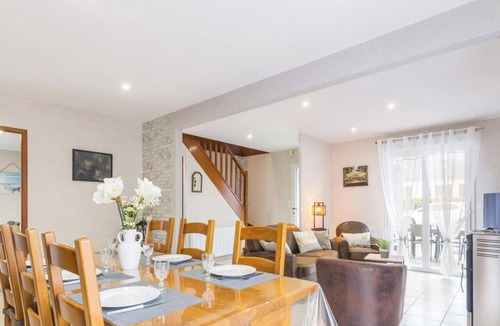 La Haye-du-Puits Cottage | Spacious house in La Haye-du-Puits with garden and pets allowed