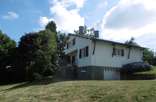 Arvieu House | Spacious house, 4 bedrooms, 2 bathrooms, lake view, close to the beach