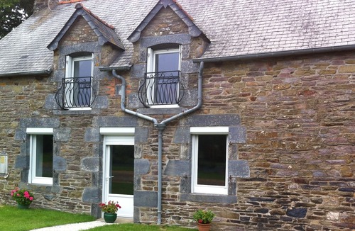 Bruc-sur-Aff Cottage | SPACIOUS HOUSE IN A SUPER QUIET SETTING, AWAY FROM ANY LOOK (Wi-fi)