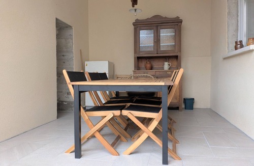 Meobecq Cottage | Spacious house with covered terrace and parking in natural area