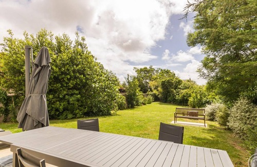 Portbail Cottage | Spacious House with Enclosed Garden, 5 Bedrooms, Pets Welcome