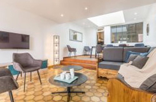 Portbail Cottage | Spacious House with Enclosed Garden, 5 Bedrooms, Pets Welcome
