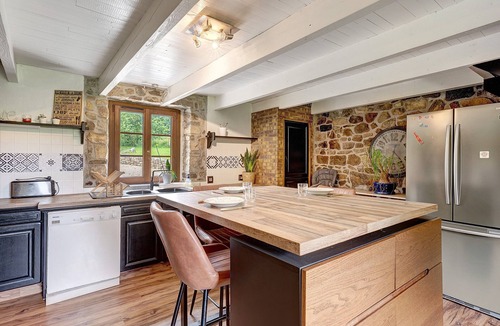 Crozon House | Spacious House with Gardens, Near GR34, Crozon