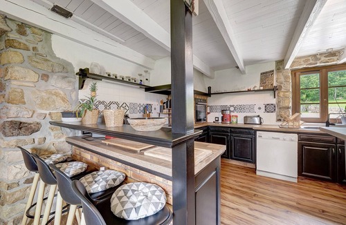 Crozon House | Spacious House with Gardens, Near GR34, Crozon