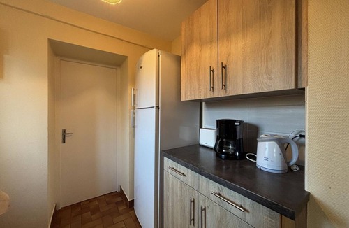 La Guillermie Cottage | Spacious lodging in La Guillermie, pets allowed, garden