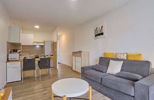 Barbotan-les-Thermes Apartment | Spacious renovated T2 with balcony, wifi and pets allowed in Barbotan-les-Thermes