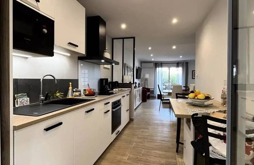 Canet-Plage Villa | Spacious single-story 3-bedroom villa with air conditioning, near the beach