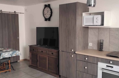 Saint-Hippolyte Apartment | Studio Avec Terrasse Bord de Mer 3 mn