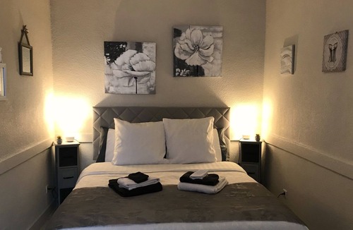 Pouilly-sous-Charlieu Apartment | Stage: Apartment near greenway, hikes
