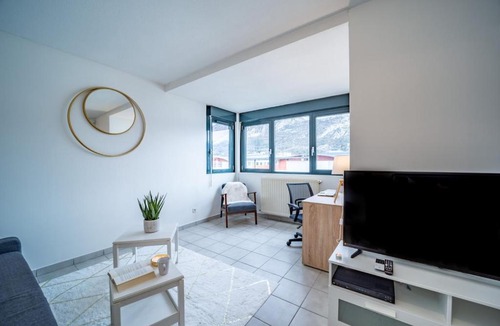 Secteur 1 Apartment | Standing Europole, garage privé, calme, netflix