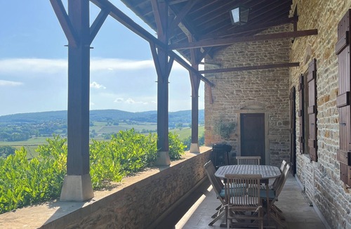 Jalogny House | Stone family home with swimming pool