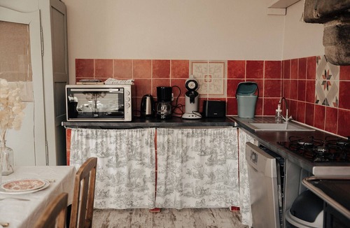 Trelevern House | Stone farmhouse for 6 people with heated swimming pool