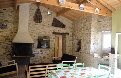Thezac Cottage | stone farmhouse on one level 3 c. with private pool