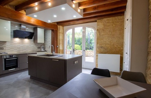 Saint-Crepin-et-Carlucet Cottage | Stone house with air conditioning and private pool in Dordogne