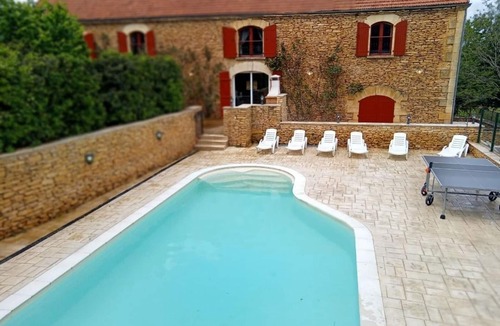 Saint-Crepin-et-Carlucet Cottage | Stone house with air conditioning and private pool in Dordogne