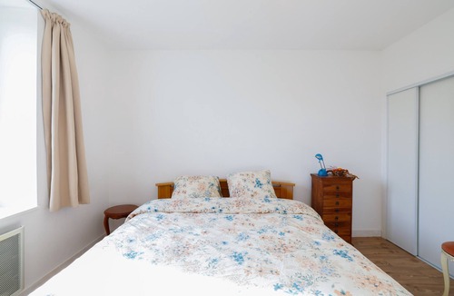 Plougonven House | Stone Guesthouse, 2 Bedrooms in Nature with Garden