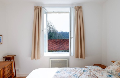 Plougonven House | Stone Guesthouse, 2 Bedrooms in Nature with Garden
