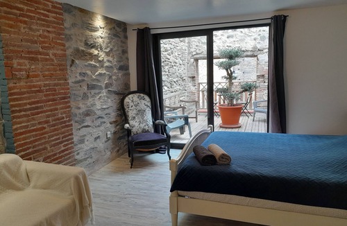 Rigarda House | Stone loft panoramic mountain views