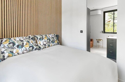 Quartier des Eaux-Claires Apartment | Studio 102 - Premium, Climatisation, Garage