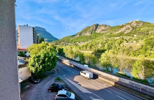 Secteur 1 Apartment | Studio 105 - Calme & Tout Equipé avec Parking Gratuit