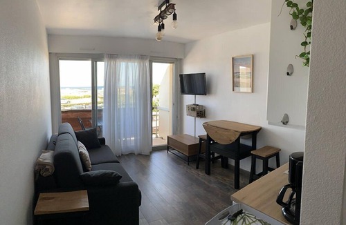 Le Fort Bloque Apartment | Studio 2 pax, superb sea view, 50m from the beach of Fort Bloqué