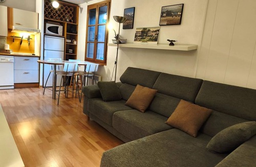 Enveitg Apartment | Studio 2 rooms Pool, Cadí Views, Gym and Games Area