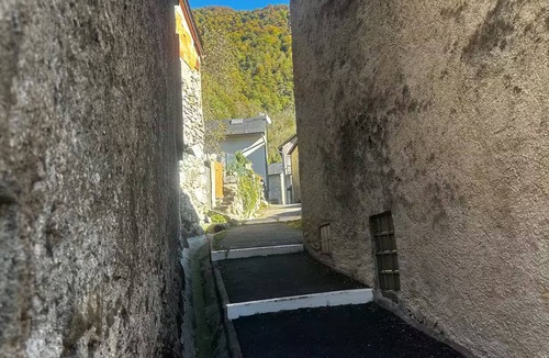 Aulus-les-Bains Apartment | Studio 3 " Aux volets bleus " Cosy studio at the foot of the Pyrenees