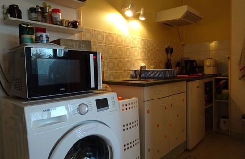 Rochefort Apartment | Studio 30 m² Proximité Immédiate des Cures, Ascenseur , Balcon, Parking Privatif