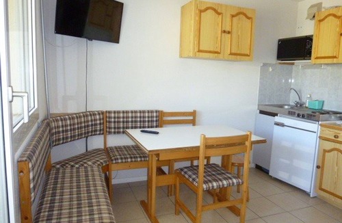 Arette Apartment | Studio 4 pers, near slopes with balcony and parking