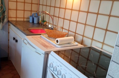Le Port Apartment | Studio 50m from the beach, ideal for 2-3, parking in Canet-en-Roussillon