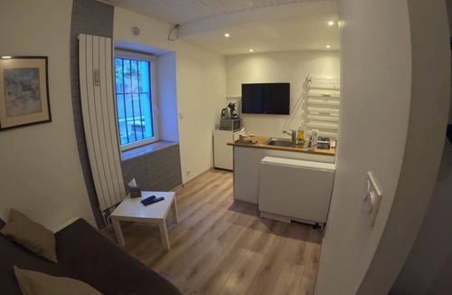 Uriage-les-Bains Apartment | Studio "A deux pas des thermes" in the heart of Uriage park.