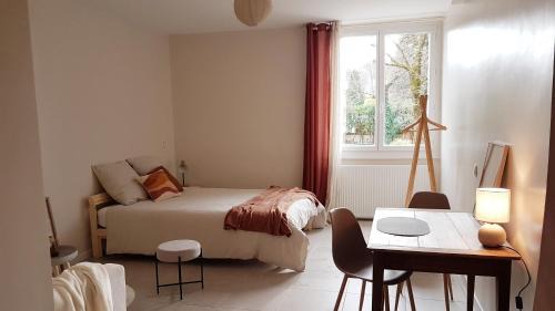 Villefranche-de-Rouergue Apartment | Studio avec parking