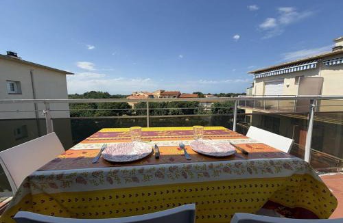 Argeles Plage Apartment | Studio Alcôve 3 pers avec balcon et parking privé à 300m des plages d'Argelès - FR-1-388-60