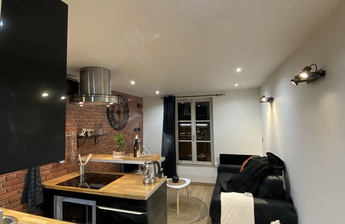 Gonesse Apartment | Studio Apartment 'Escale' with Wi-Fi